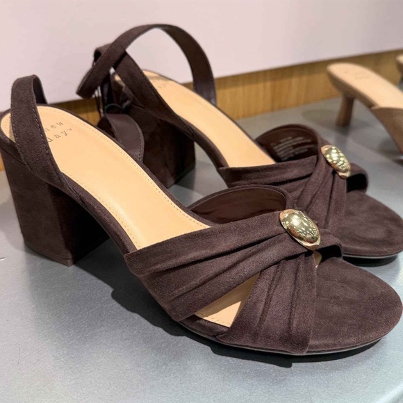 a new day Dark Brown Block Heel Sandals - Picture 5 of 6